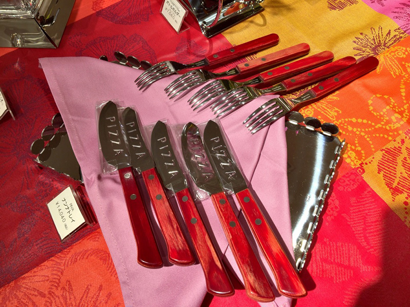 トラモンティーナ・ピザナイフ