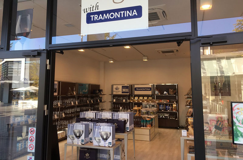 ツヴィーゼルリビングwithトラモンティーナ